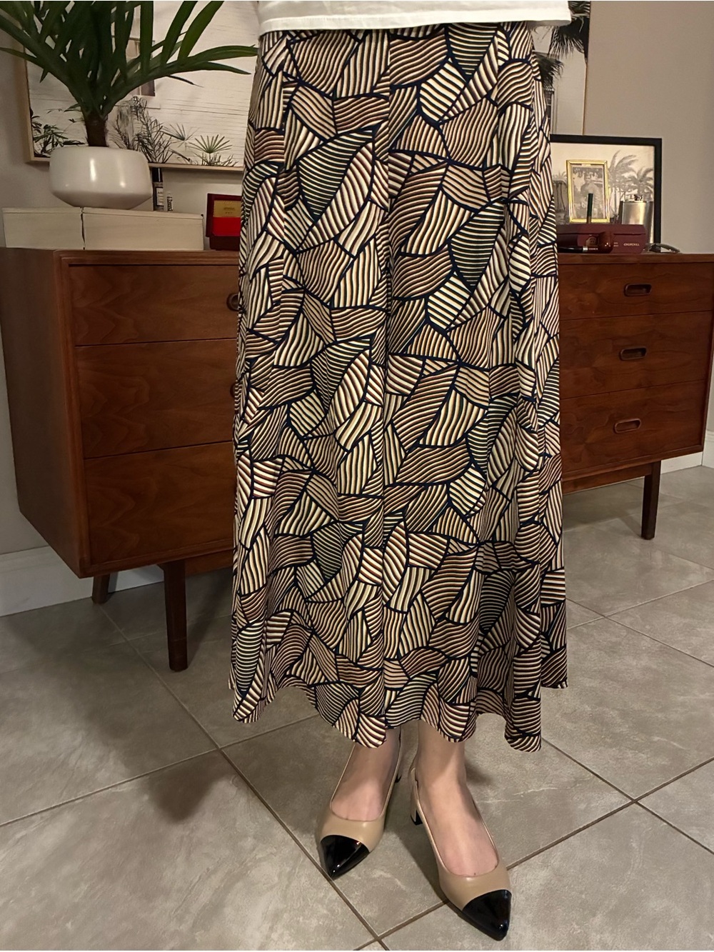 Love Culture Geometric Leaf gaucho pants in Beige and cream